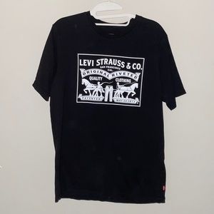 Levi’s Womens Graphic T-shirt Size Medium